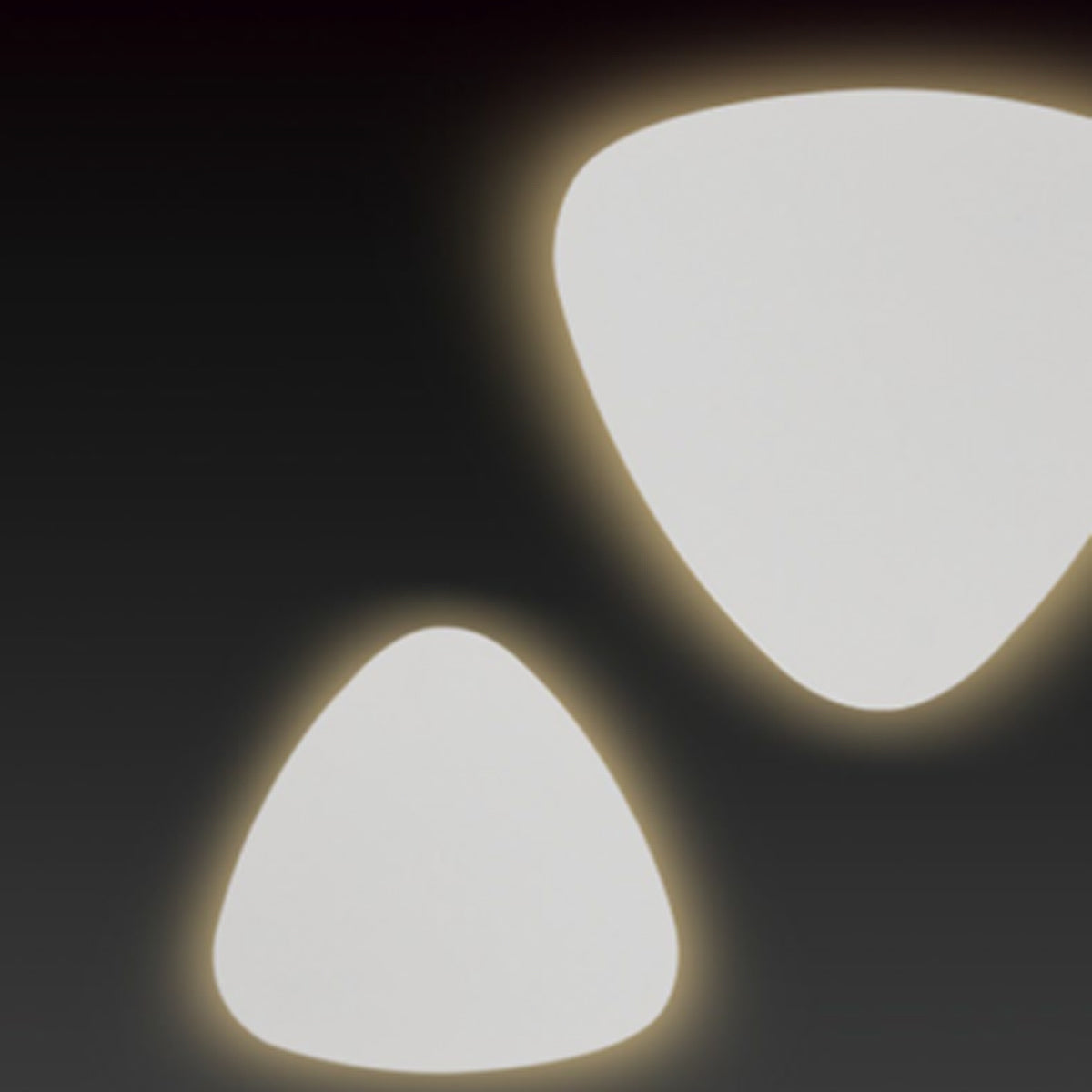 Plak Triangular Magnetic Wall Light