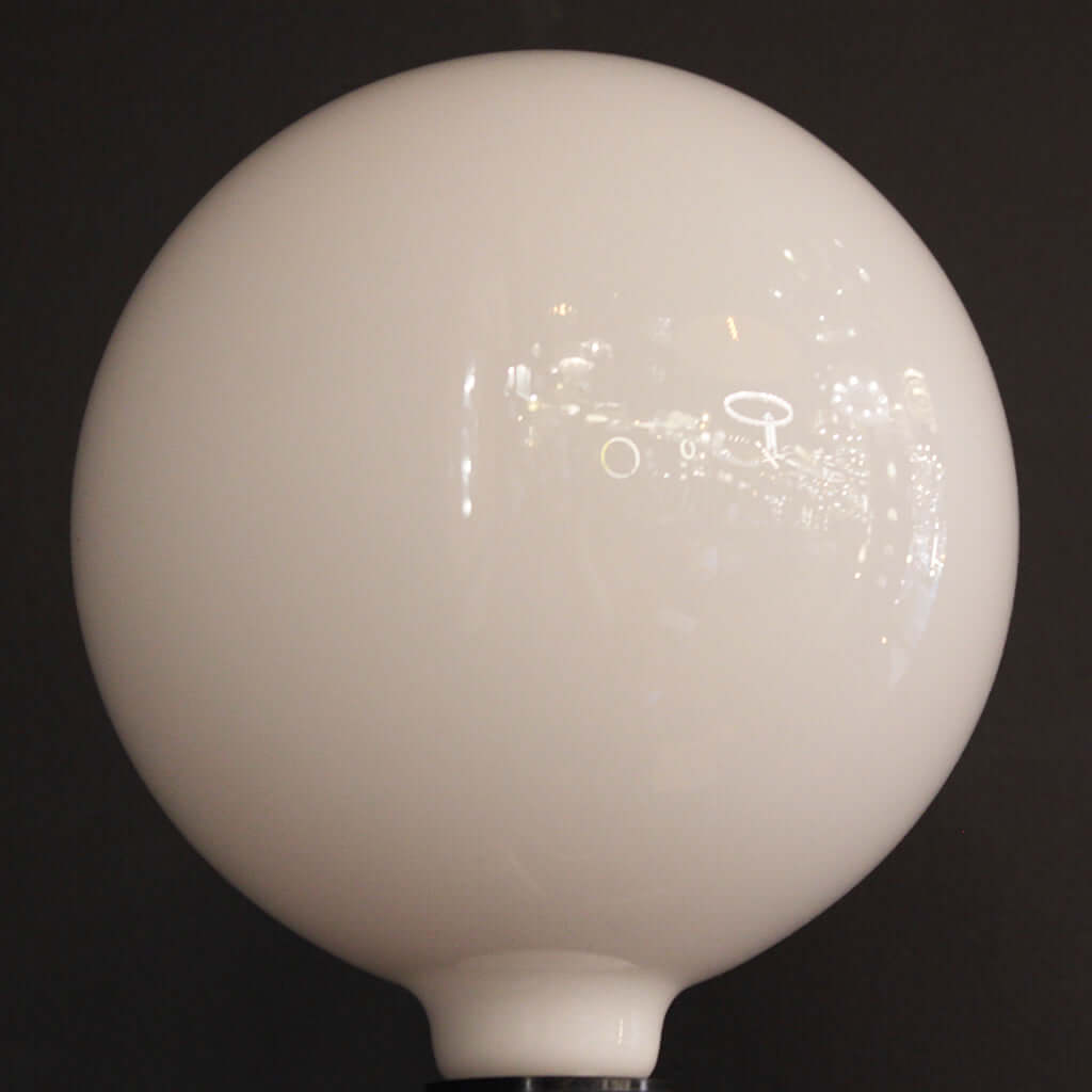 G150 White 10W 3000K LED E27 Light Bulb
