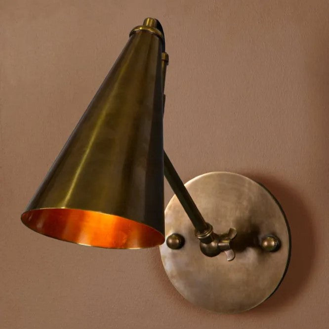 Luxo Wall Light