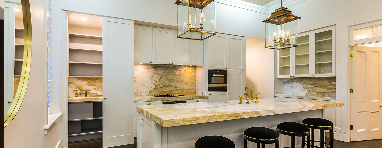 Murano Plus Pagoda lantern pendant light classic design kitchen