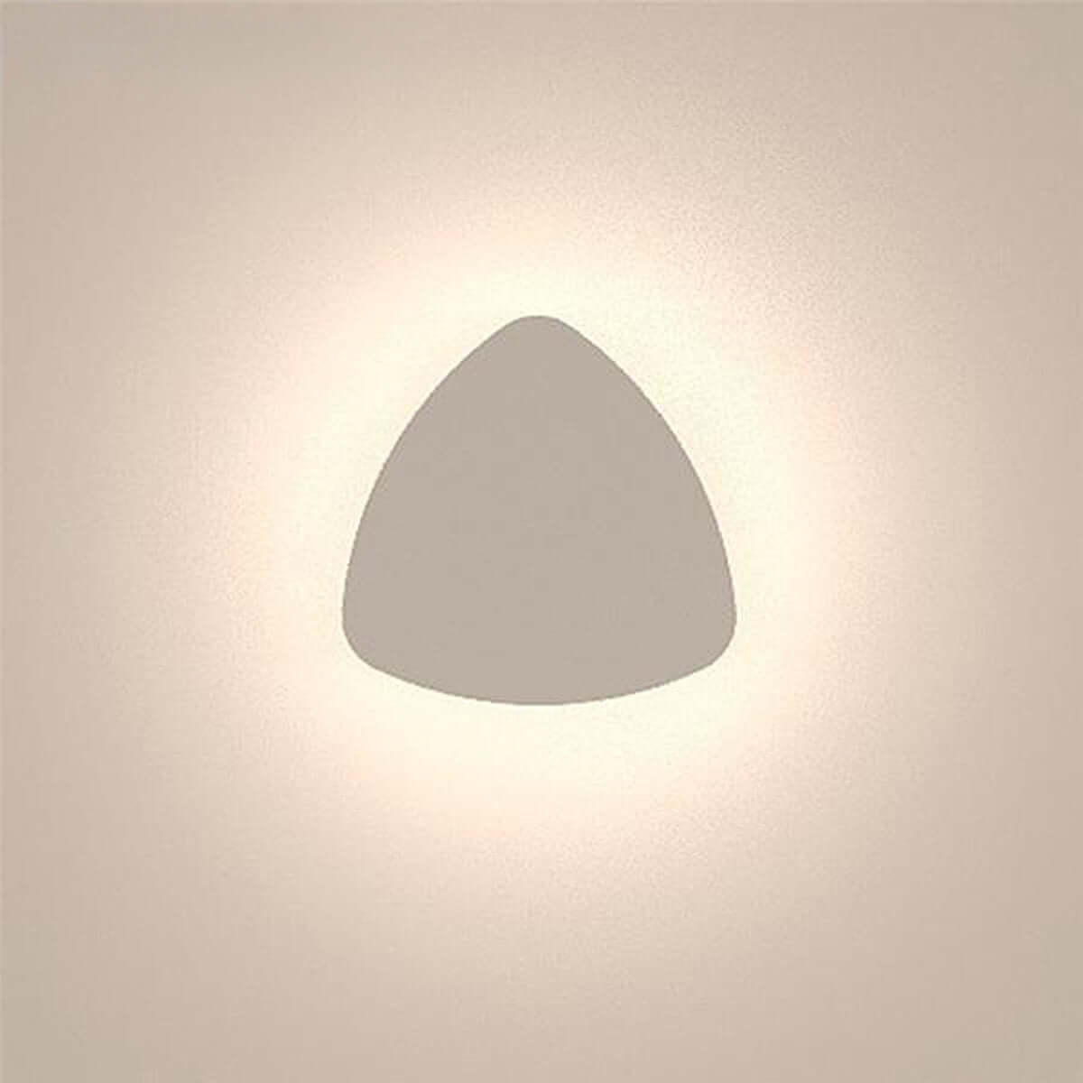 Plak Triangular Magnetic Wall Light