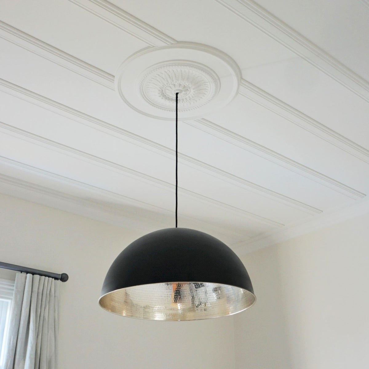 Cairo Noir Pendant