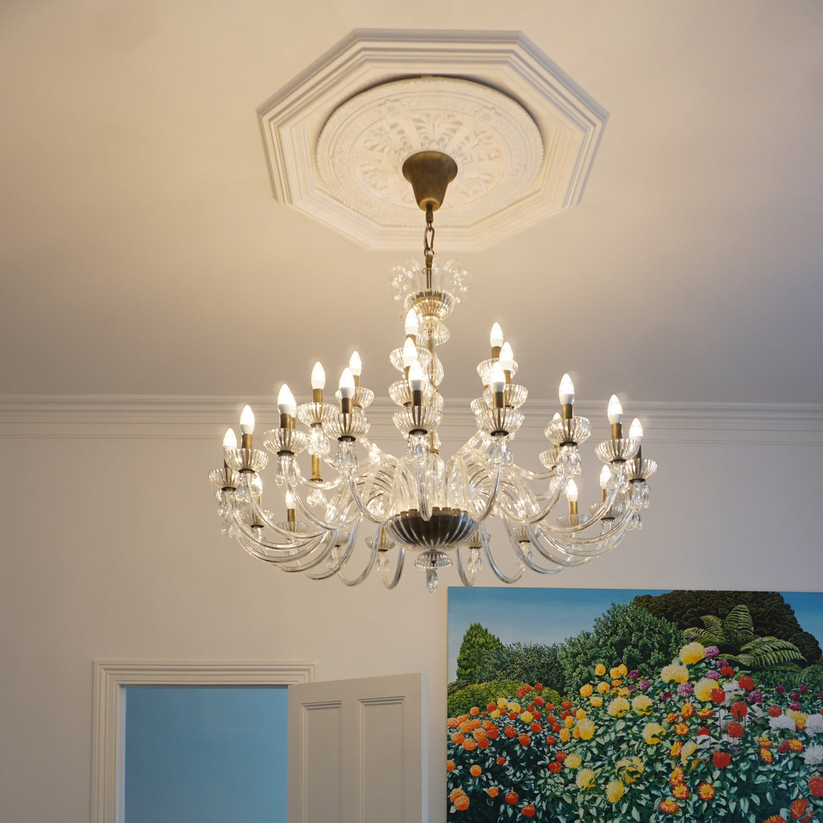 Hera 35 Light Chandelier