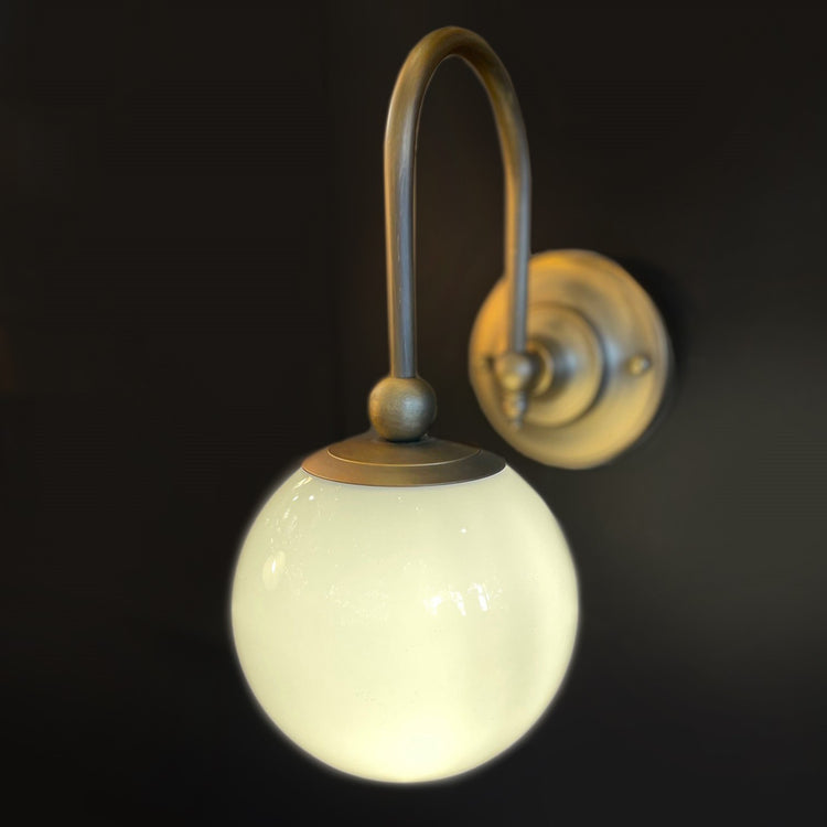 Leonard Wall Lamp