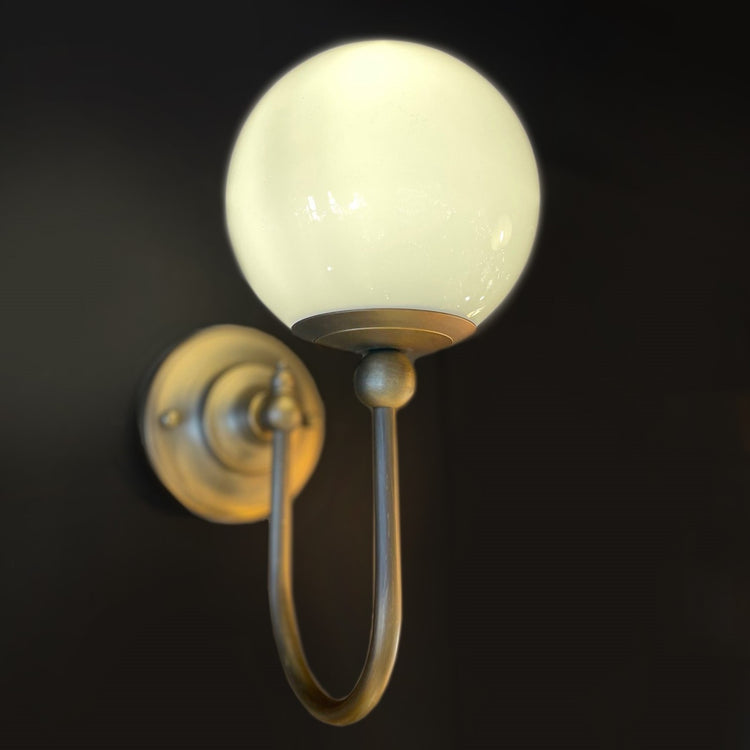 Leonard Wall Lamp