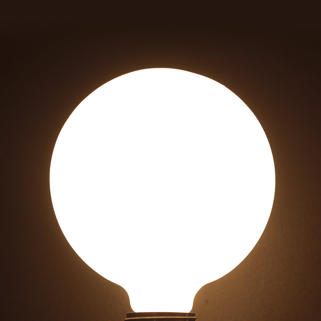 G125 White 10W 3000K LED E27 Light Bulb