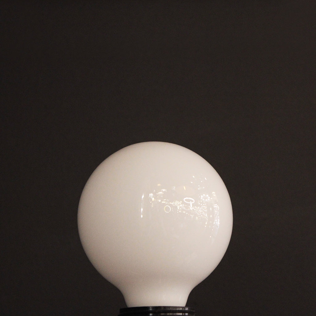 G80 White Glass 3.5W 3000K Dimmable E27 Light Bulb