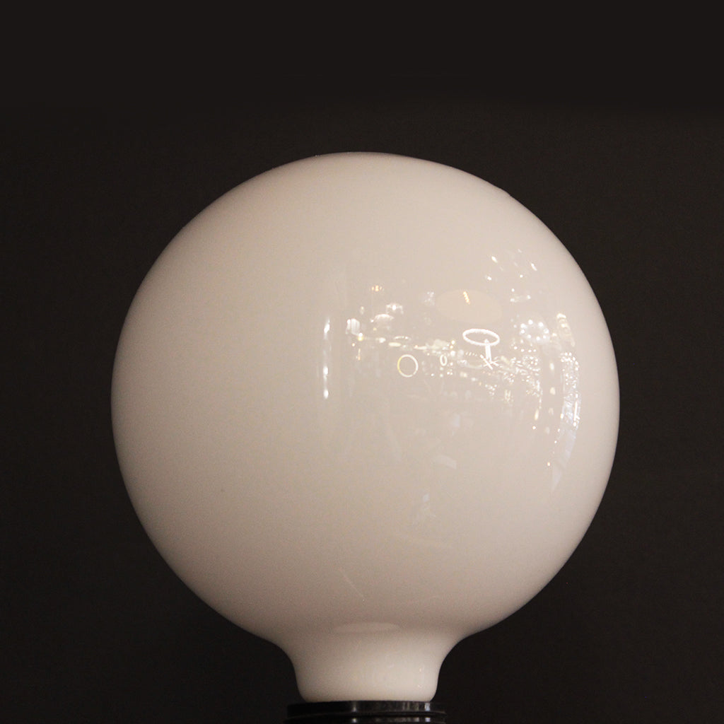 G125 White 10W 3000K LED E27 Light Bulb