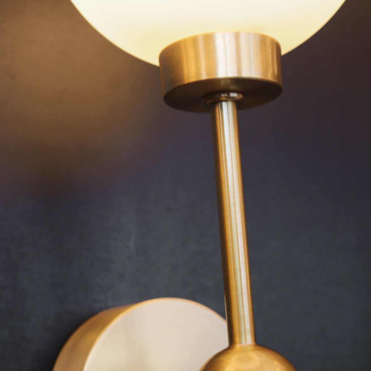 Ilana Wall Light
