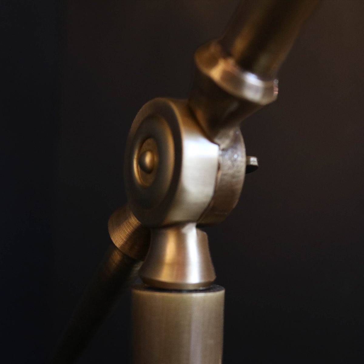 Golda Floor Lamp