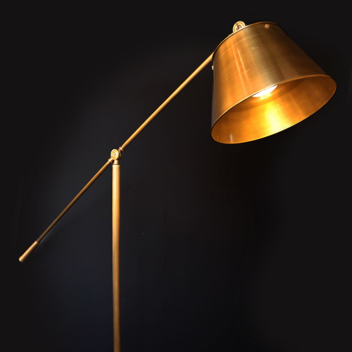 Golda Floor Lamp